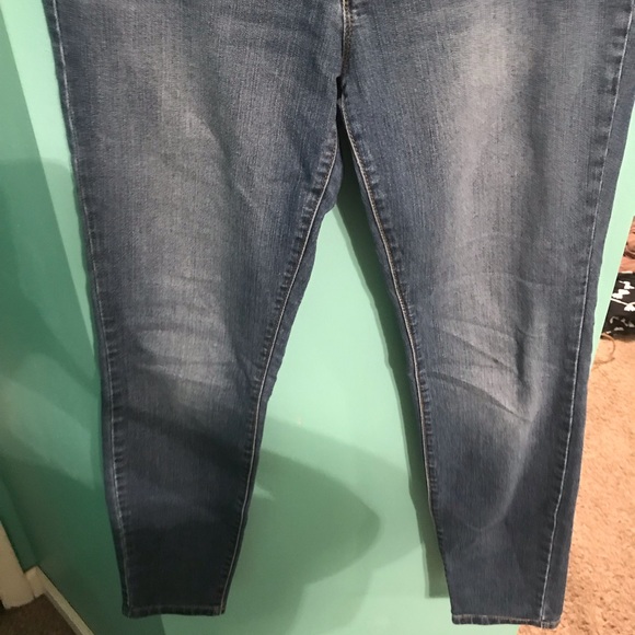 Jessica Simpson Jeans - Picture 3 of 8